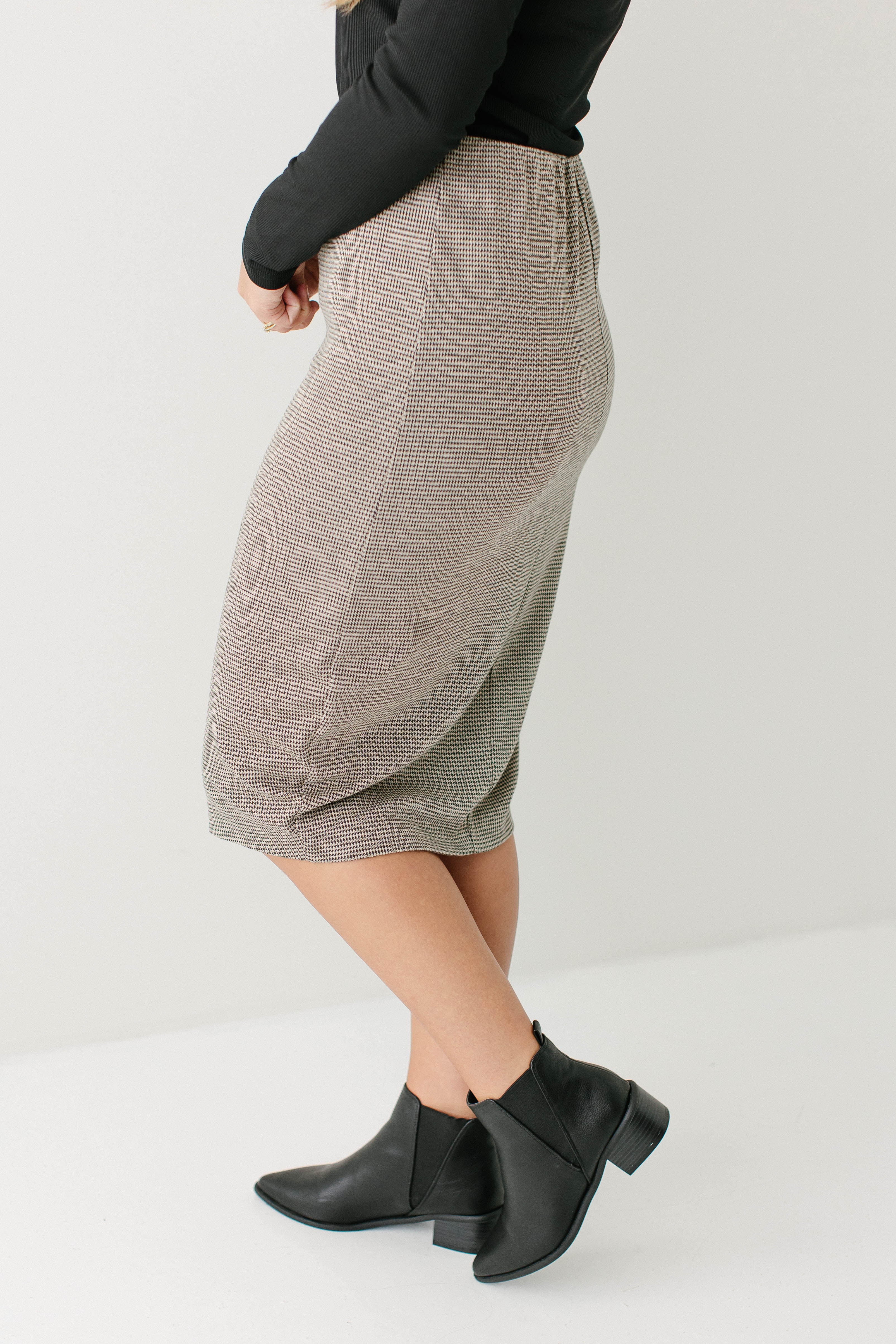 Corryn Houndstooth Pencil Midi Skirt FINAL SALE - Image 4