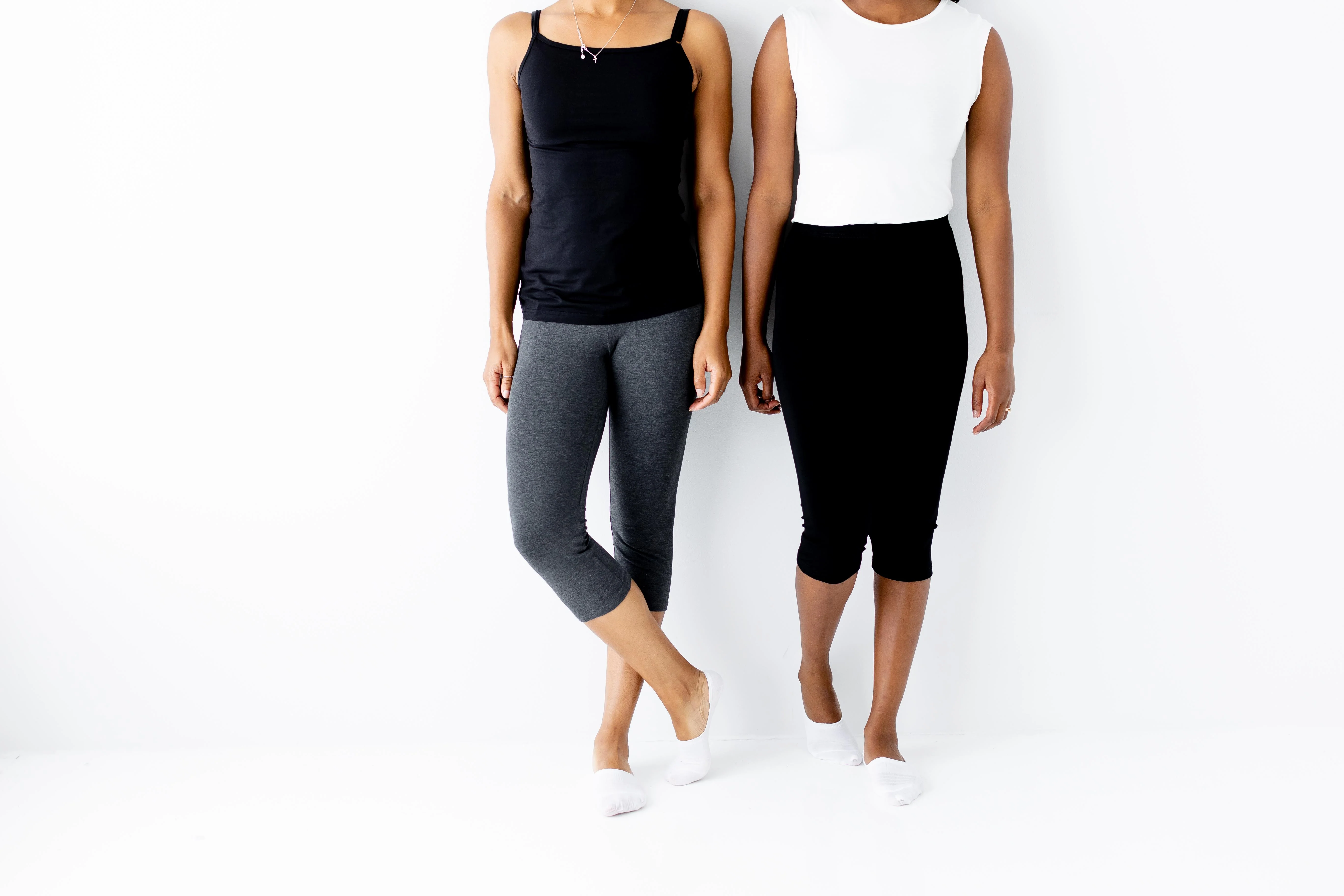 Cropped Classic Bamboo Blend Leggings in Black FINAL SALE - Image 4