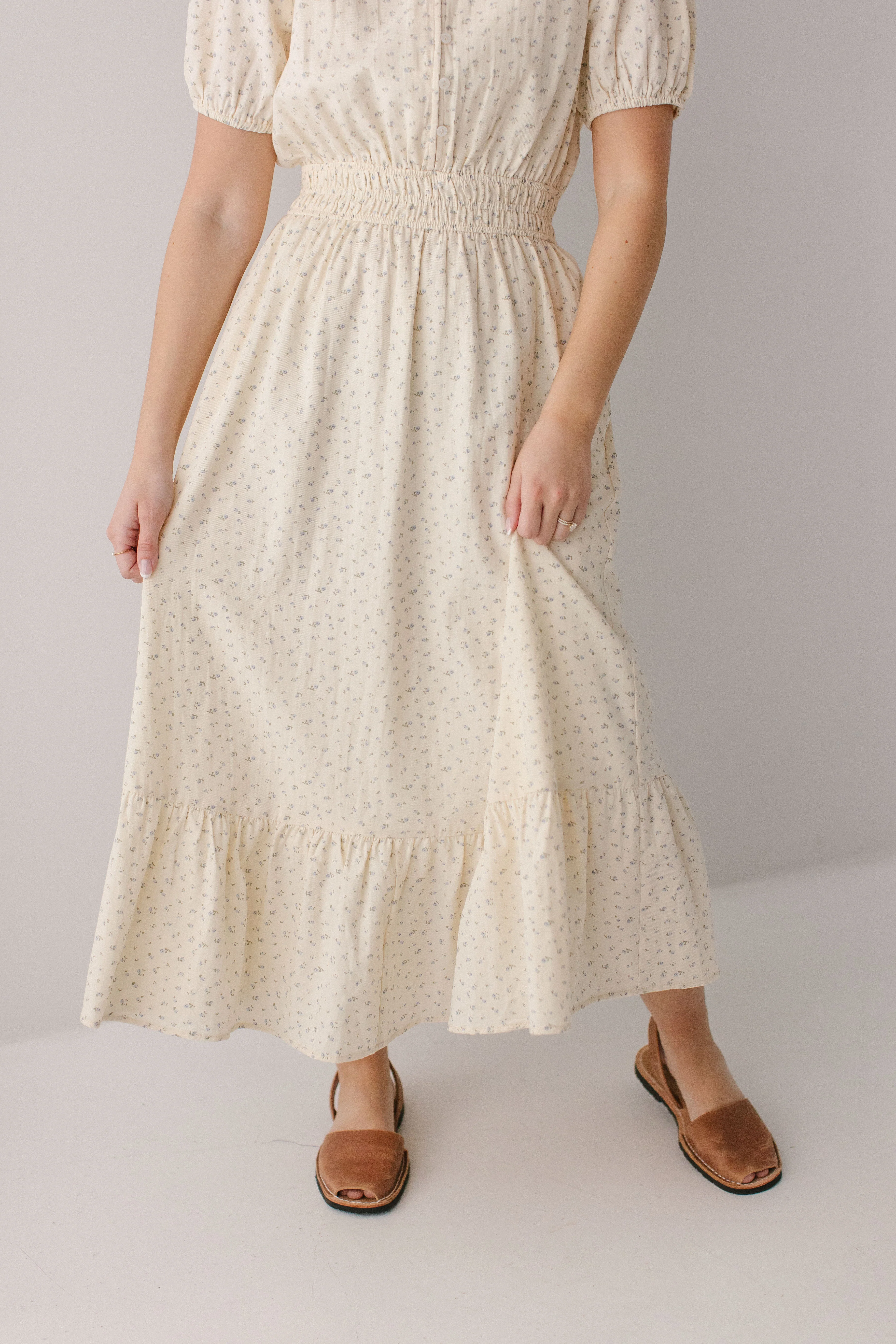 Elsie Blue Ditsy Floral Midi Dress - Image 3
