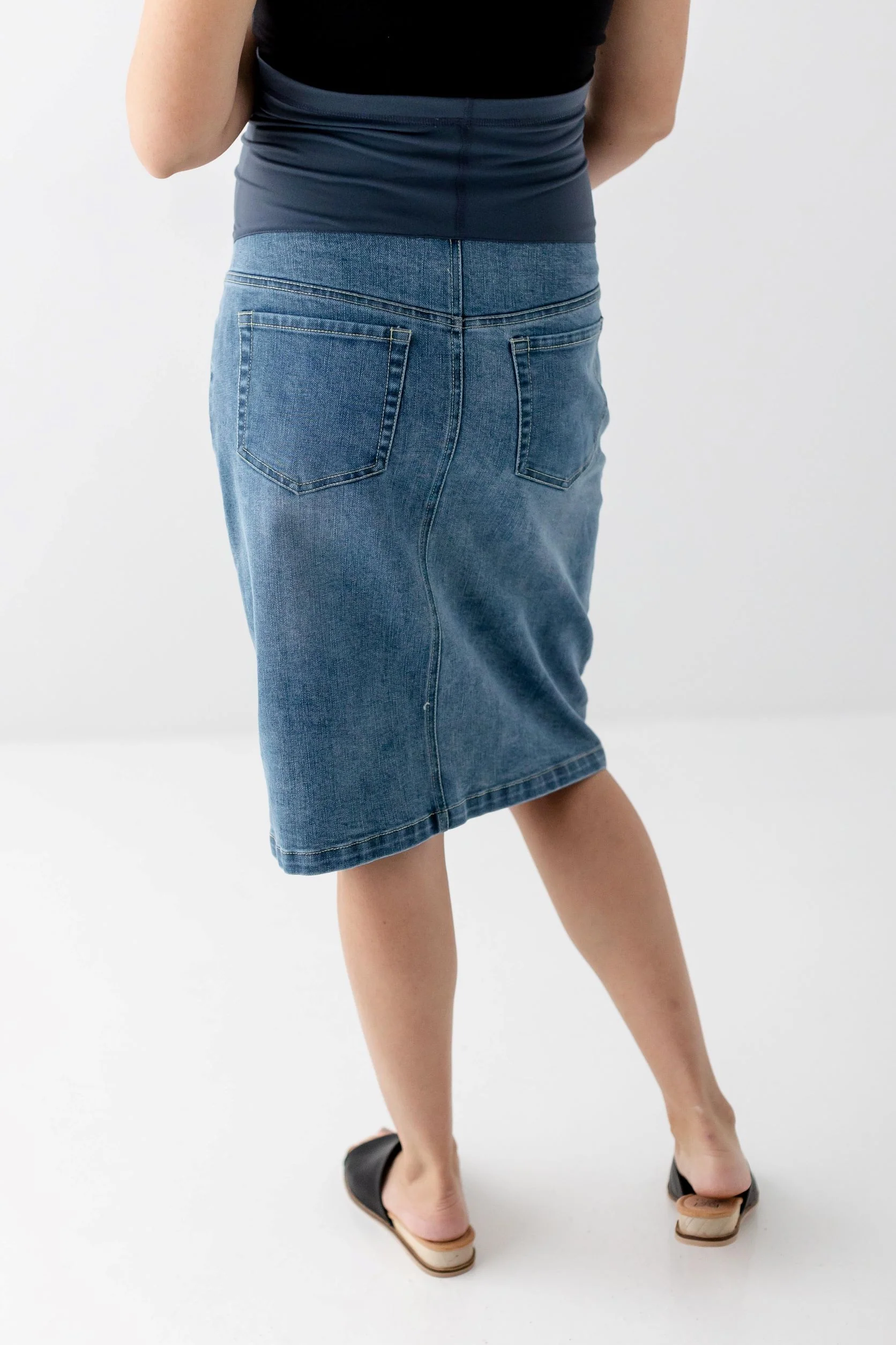 Everlee Stretch Denim Maternity Skirt - Image 4