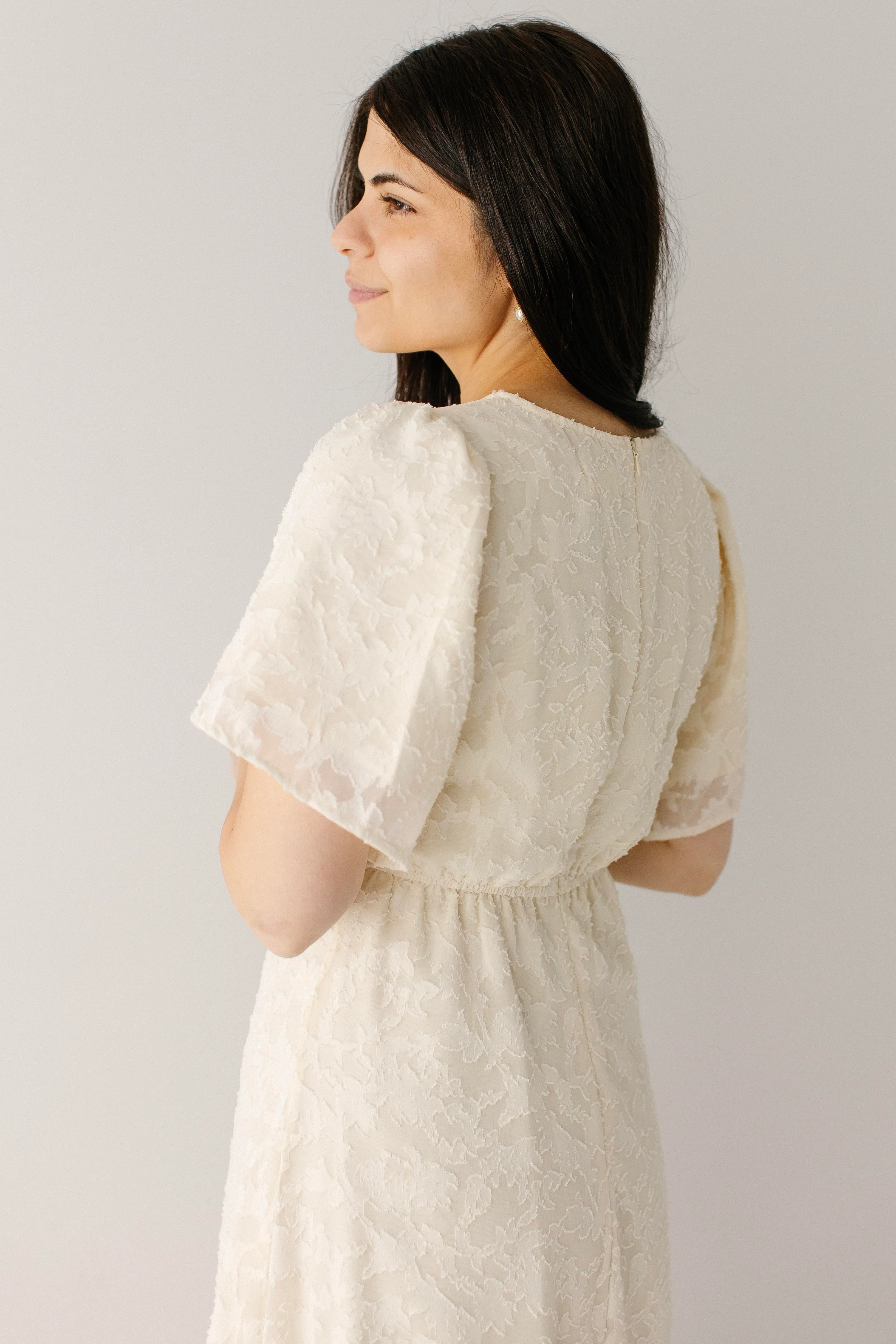 Geneva Textured Flutter Sleeve Midi Dress - Image 6