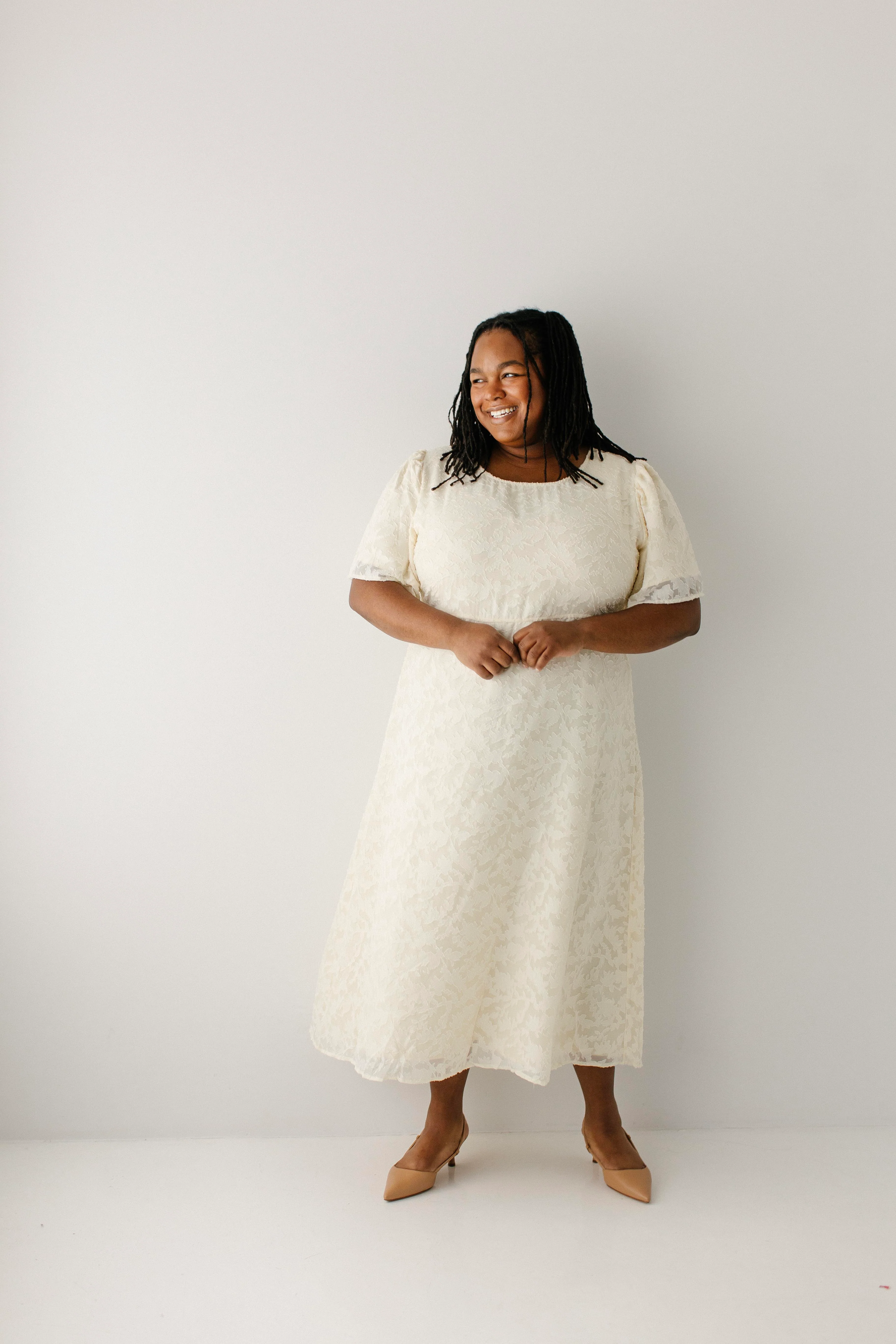 Geneva Textured Flutter Sleeve Midi Dress - Image 7