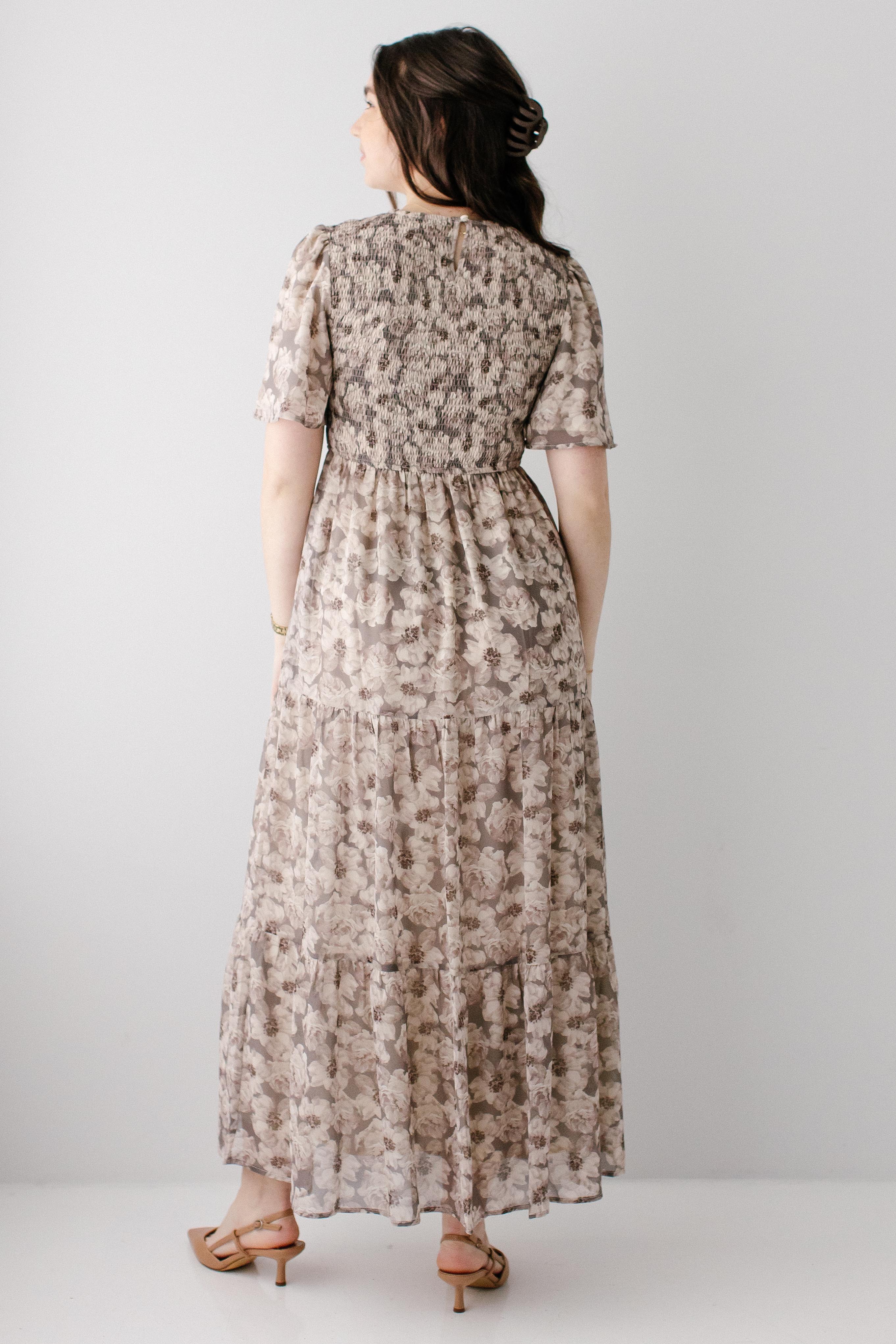 'Genevieve' Floral Print Smocked Bodice Maxi Dress - Image 8