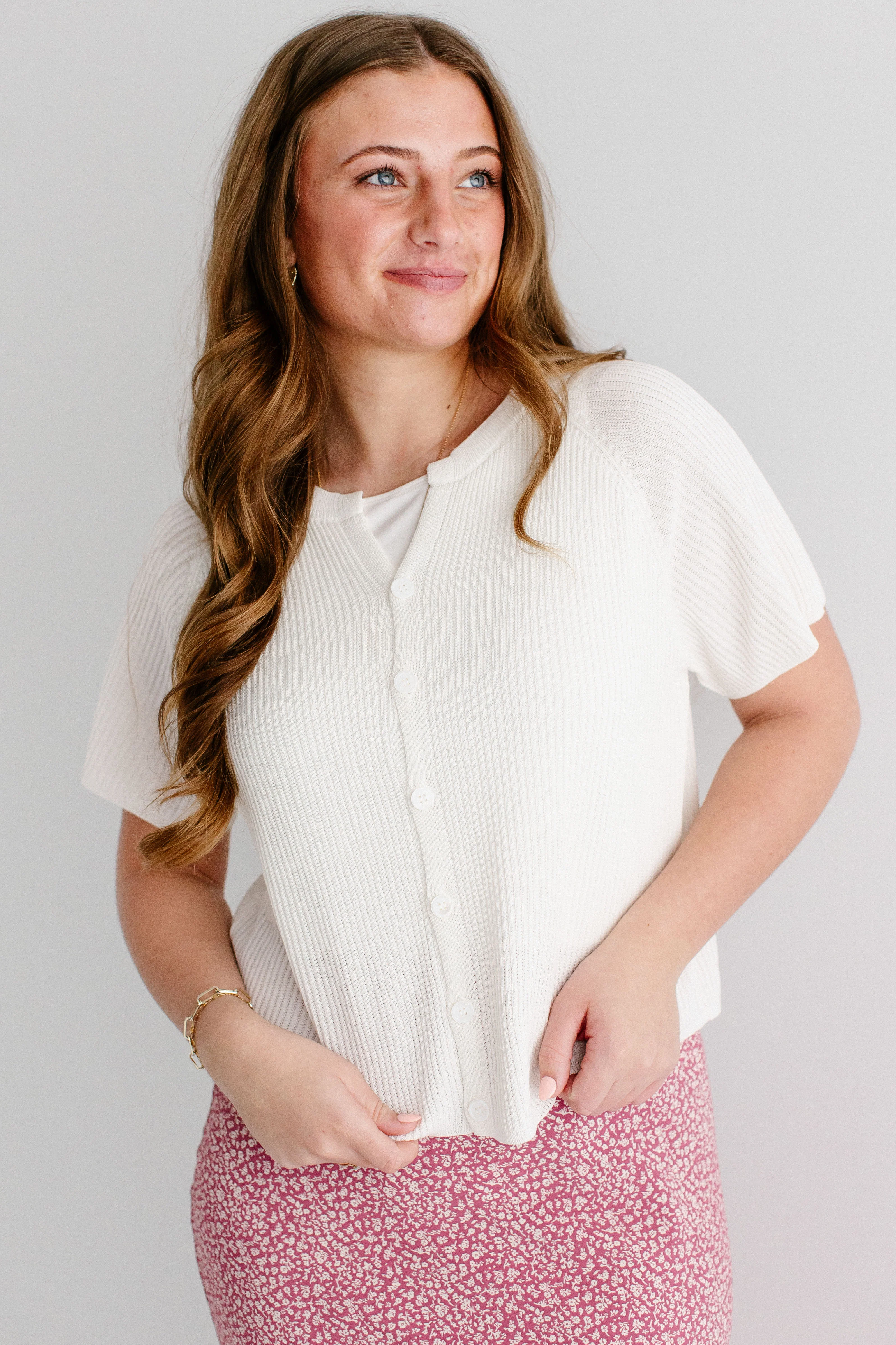 Jocelyn Short Sleeve Cardigan Top - Image 4