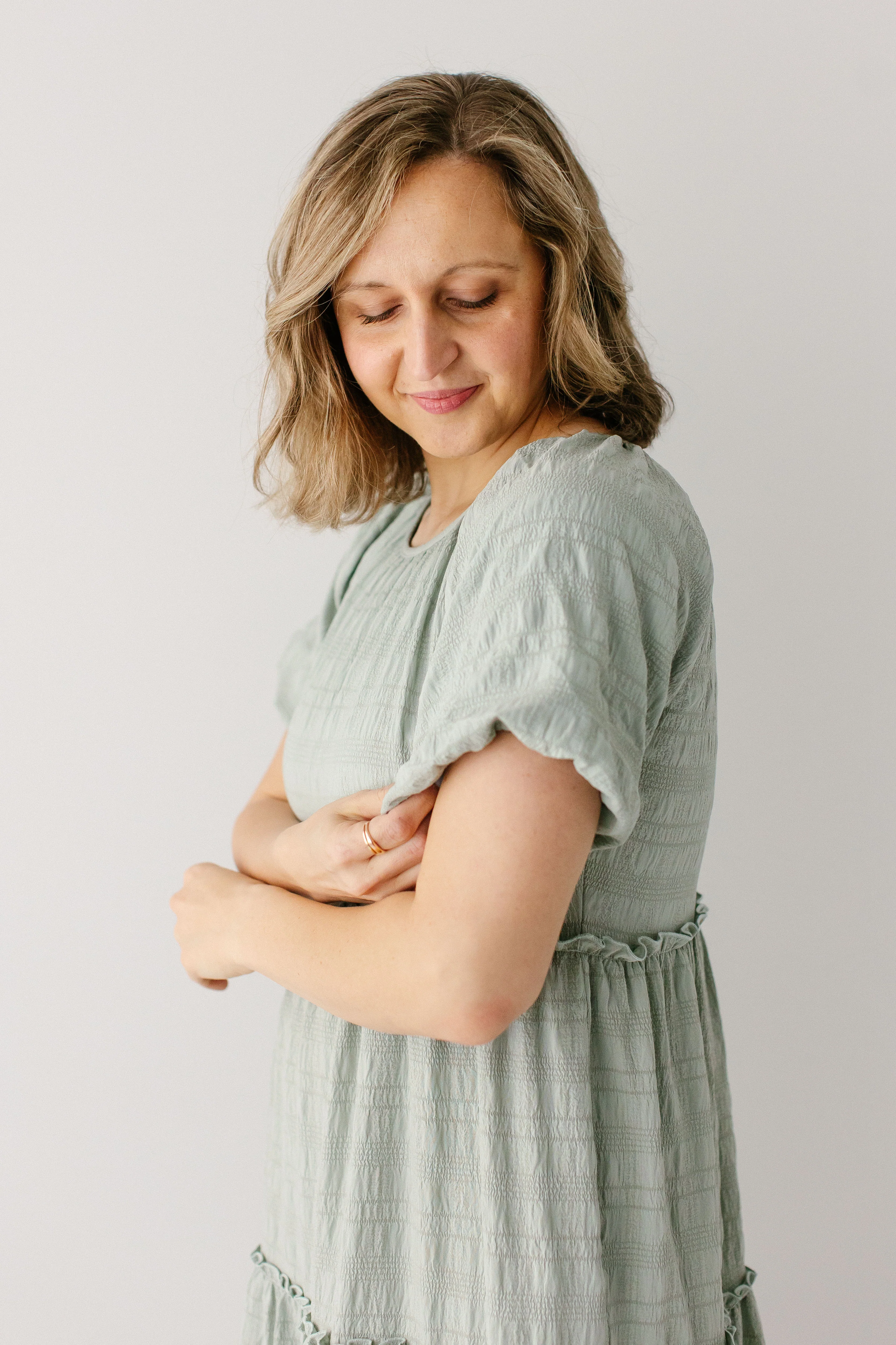 Josephine Textured Tiered Midi Dress - Image 7