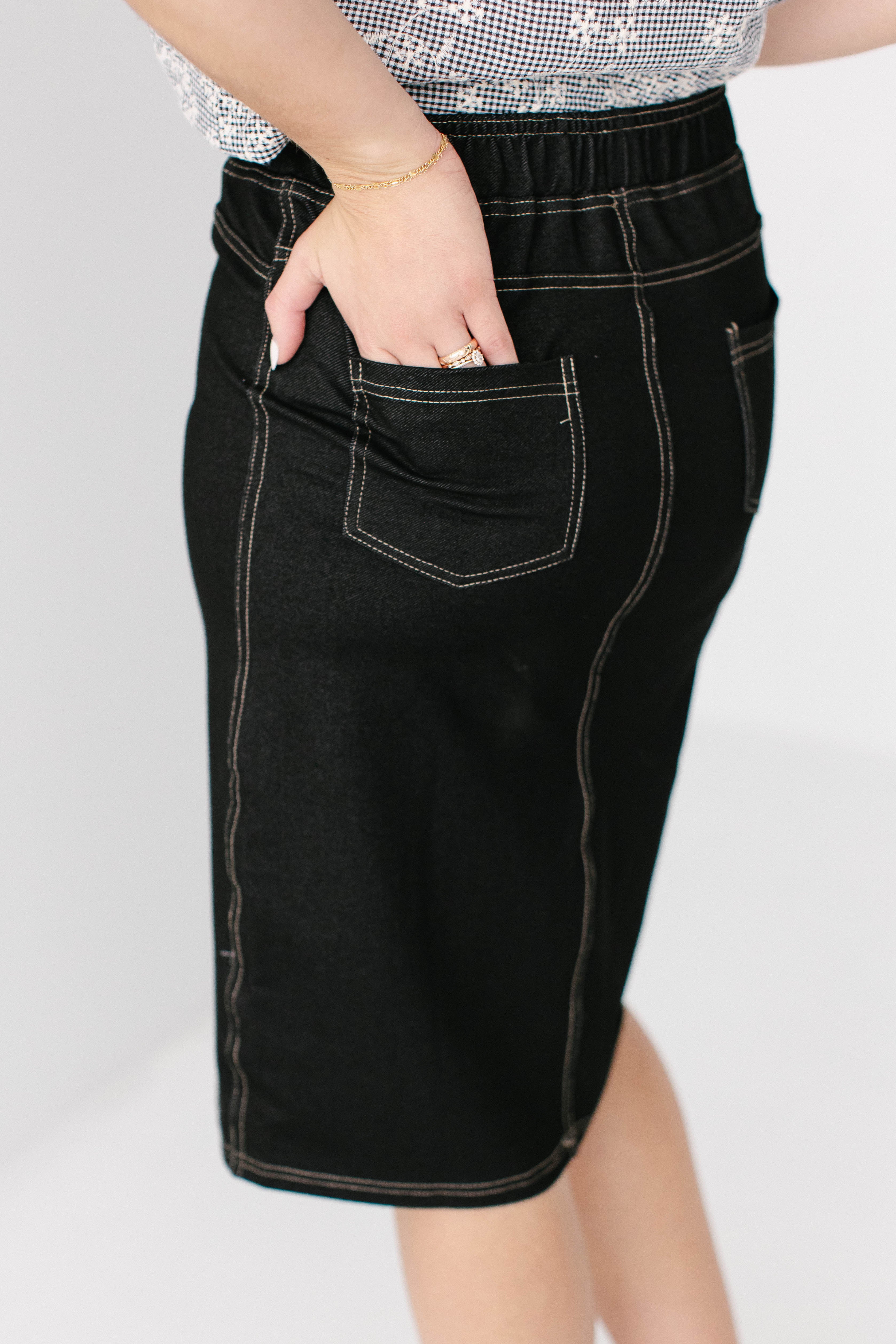 Piper Knee Length Knit Denim Skirt - Image 9