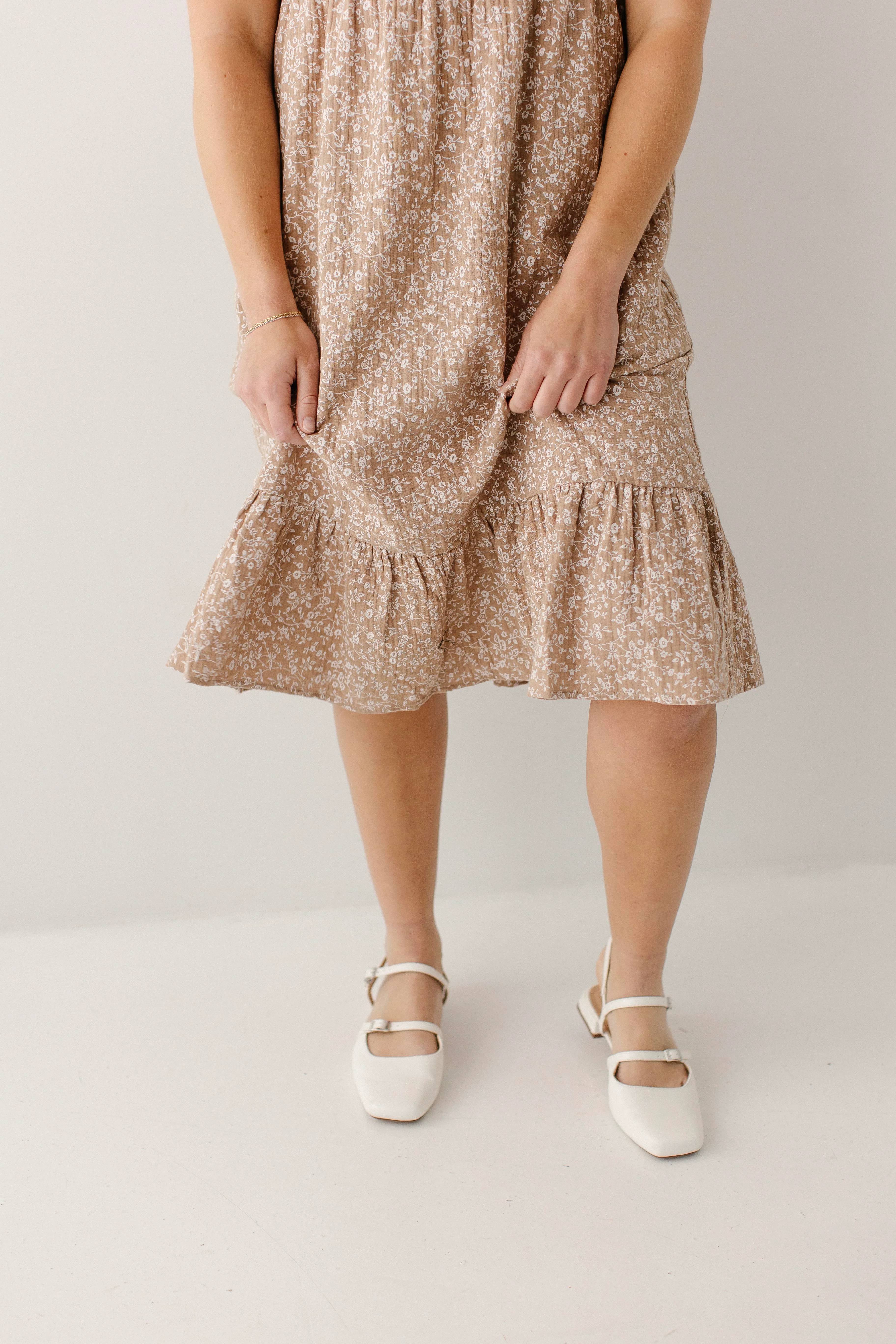 Samantha Smocked Back Ditsy Floral Midi Dress - Image 4
