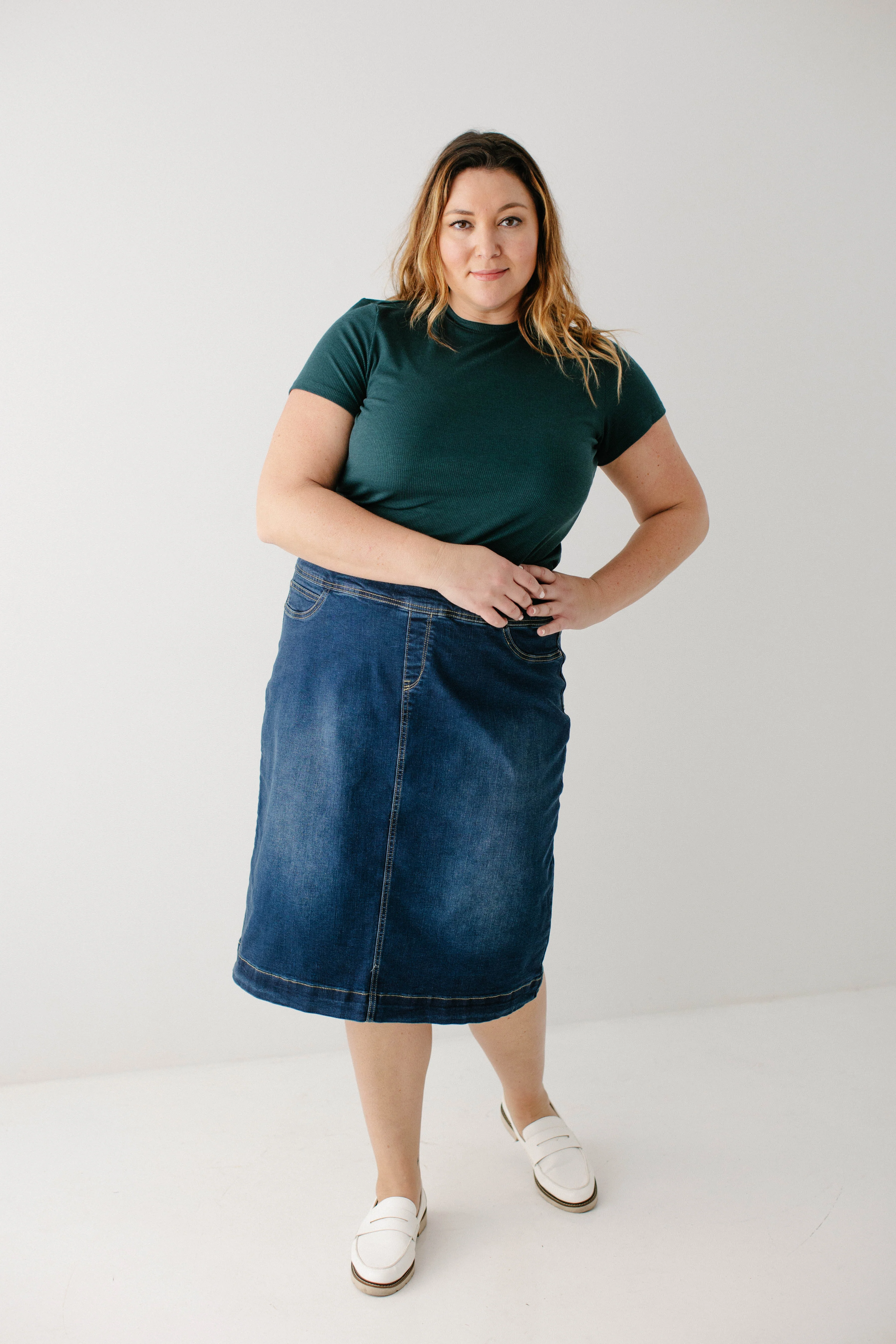 Sara Classic Knee Length Dark Denim Skirt - Image 15