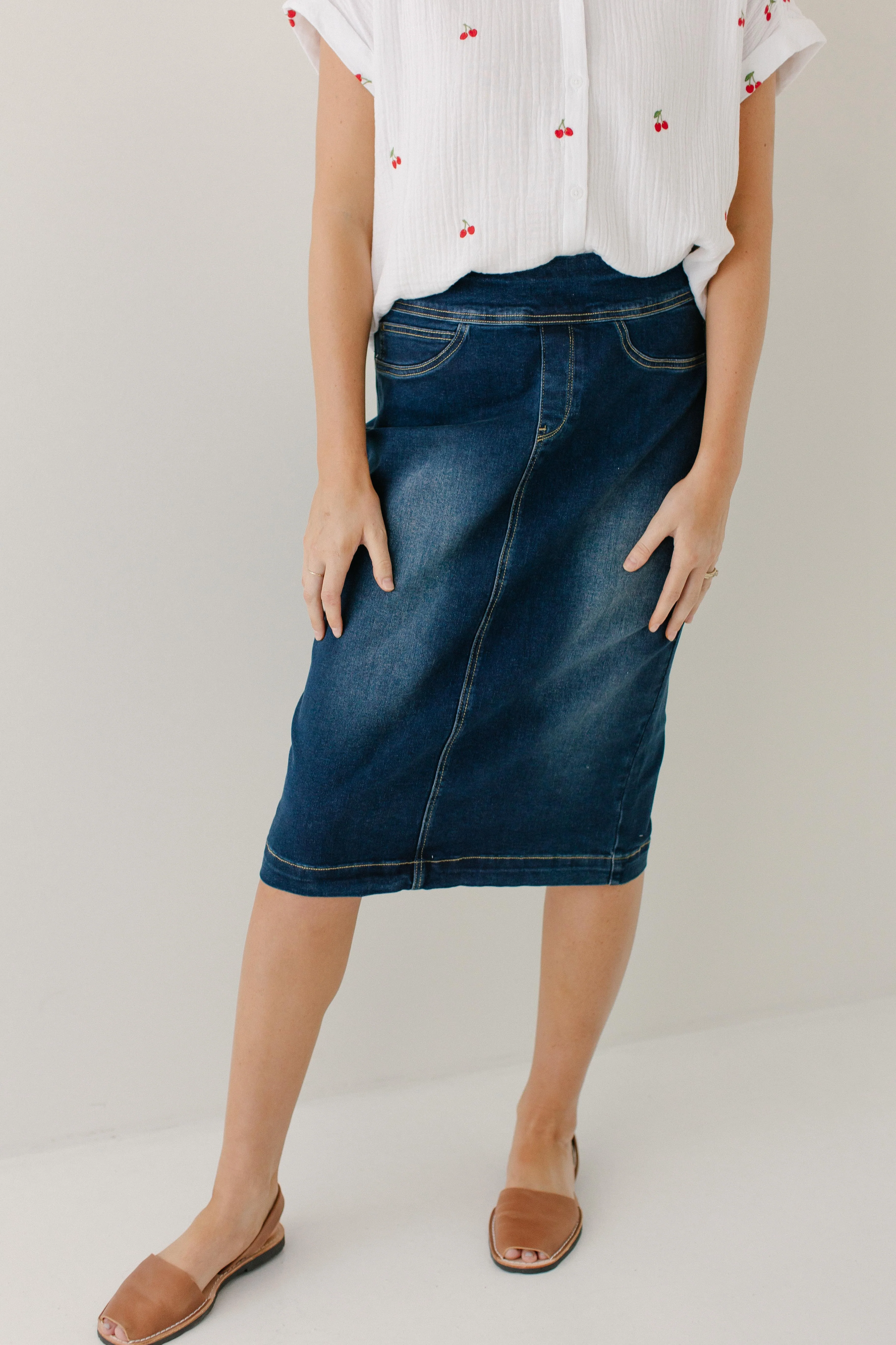 Sara Classic Knee Length Dark Denim Skirt - Image 20