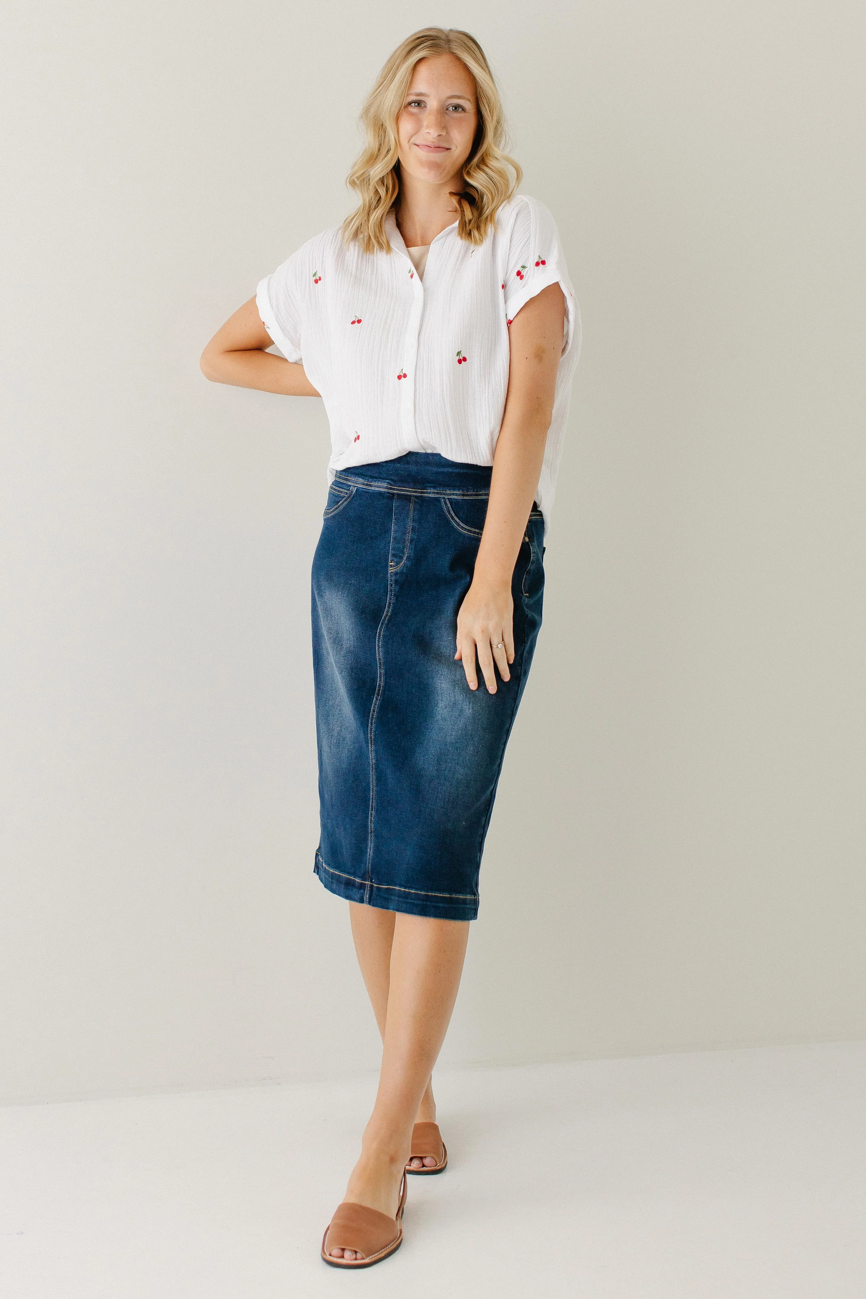 Sara Classic Knee Length Dark Denim Skirt - Image 3