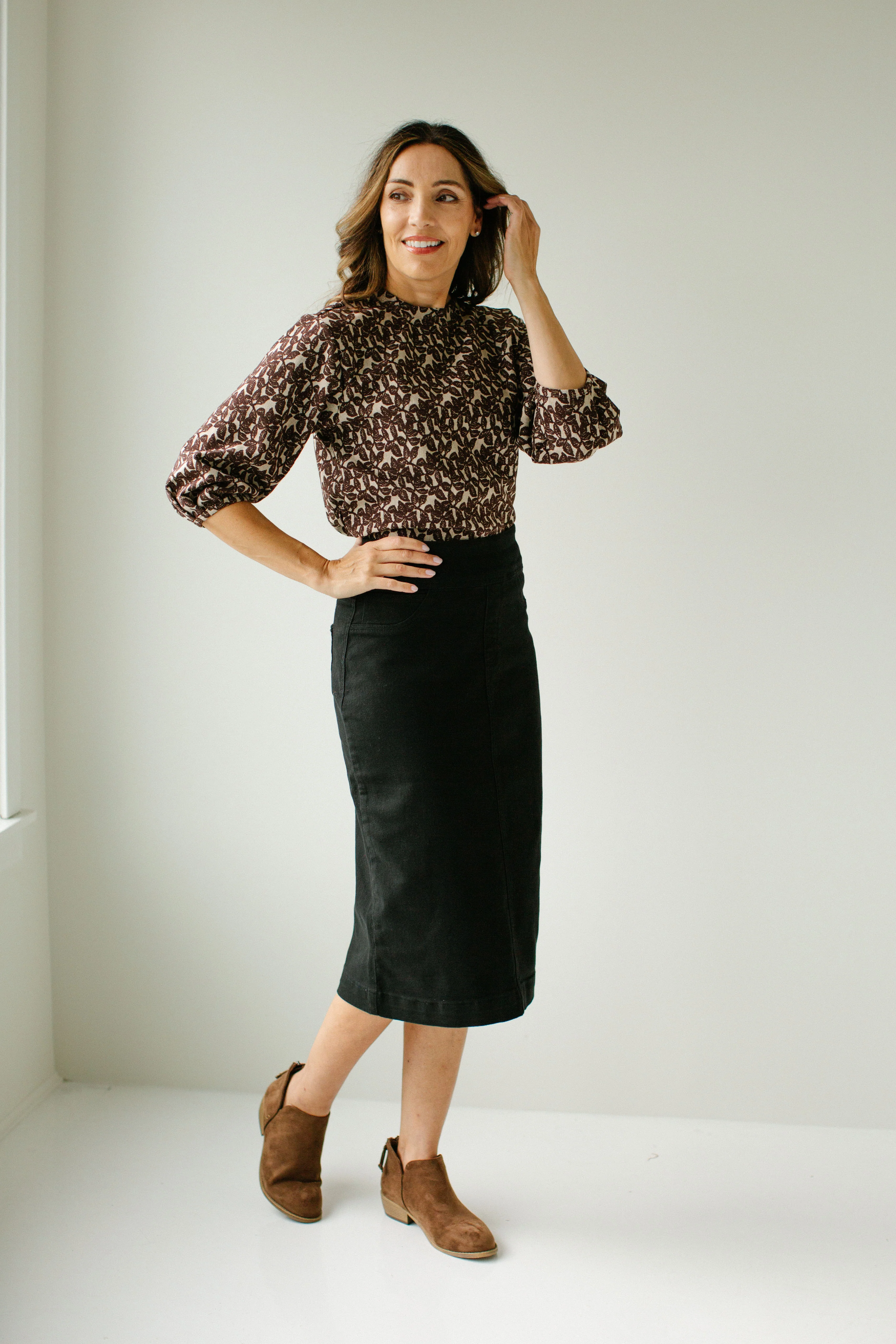 Sara Stretch Denim Skirt in Black - Image 10