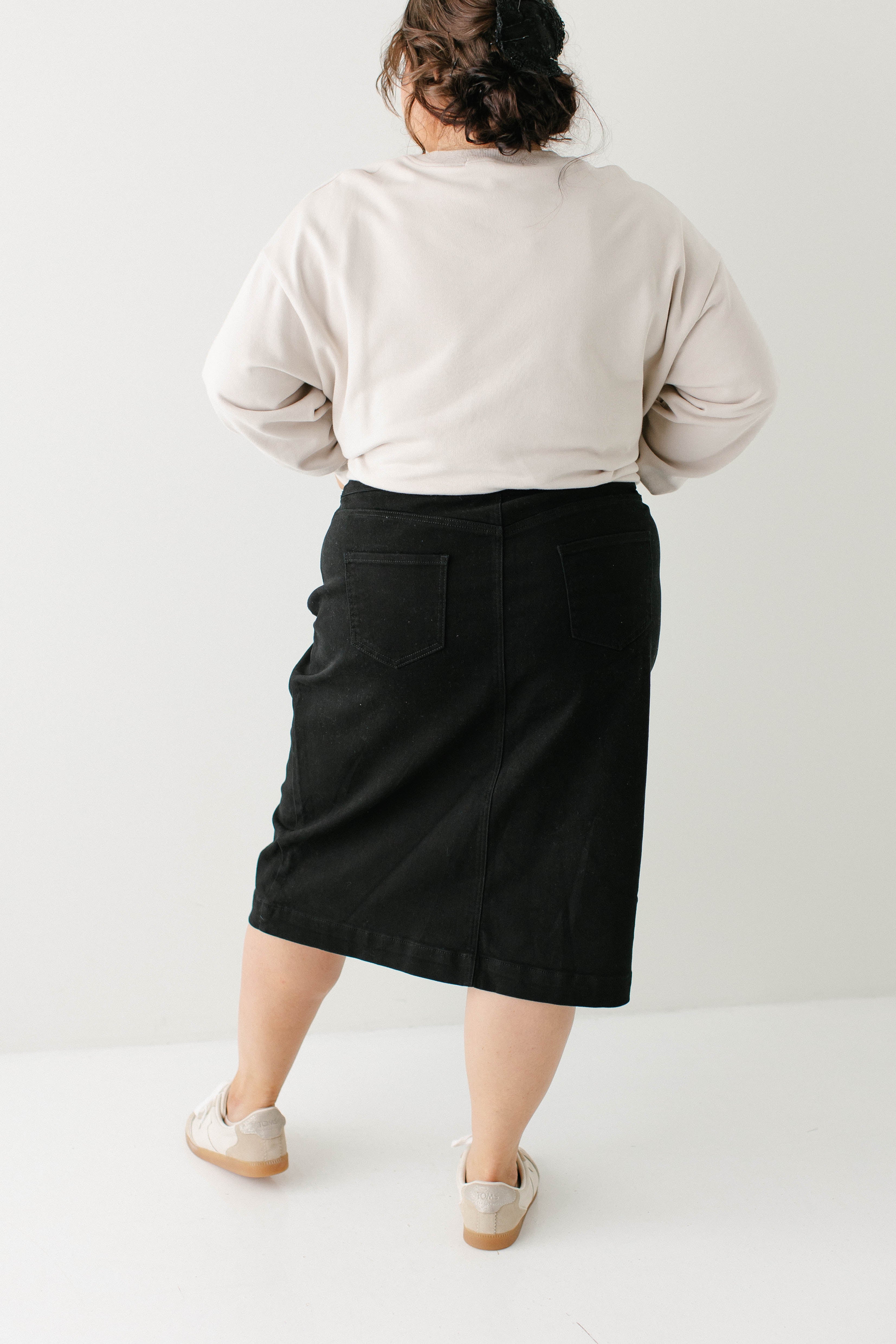 Sara Stretch Denim Skirt in Black - Image 4