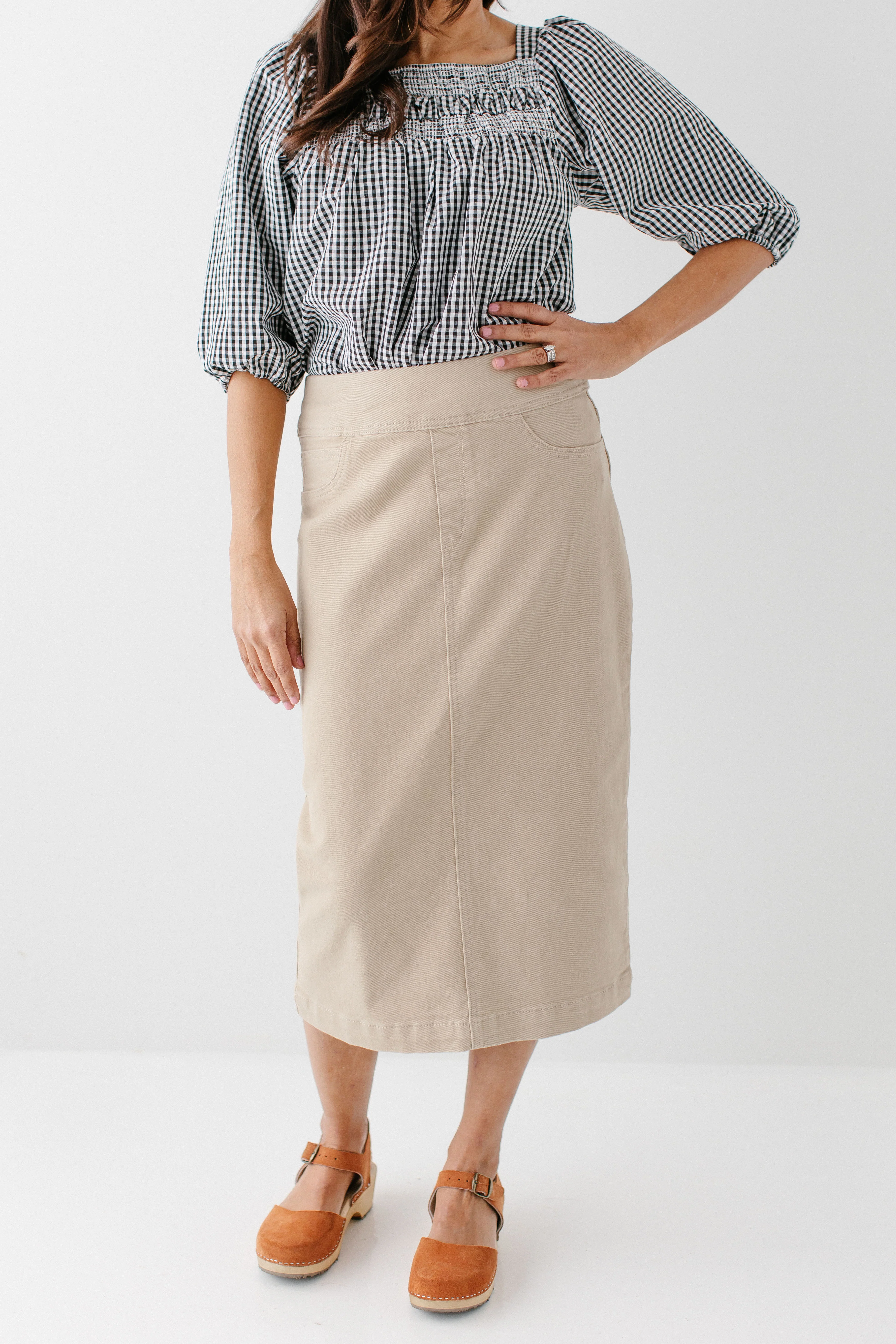 Sara Stretch Denim Skirt in Khaki - Image 18