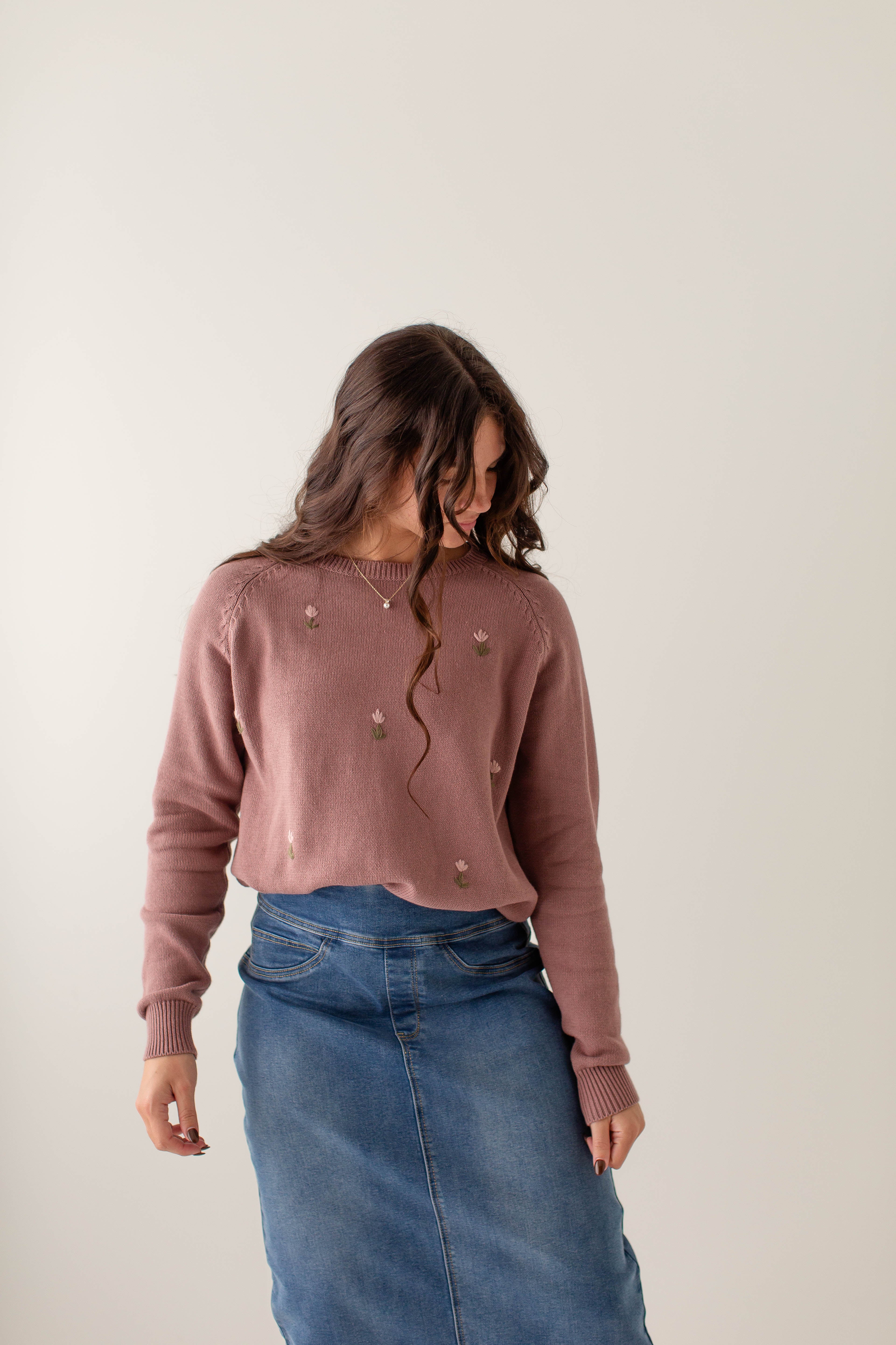 Sara Stretch Denim Skirt in Medium Wash - Image 10