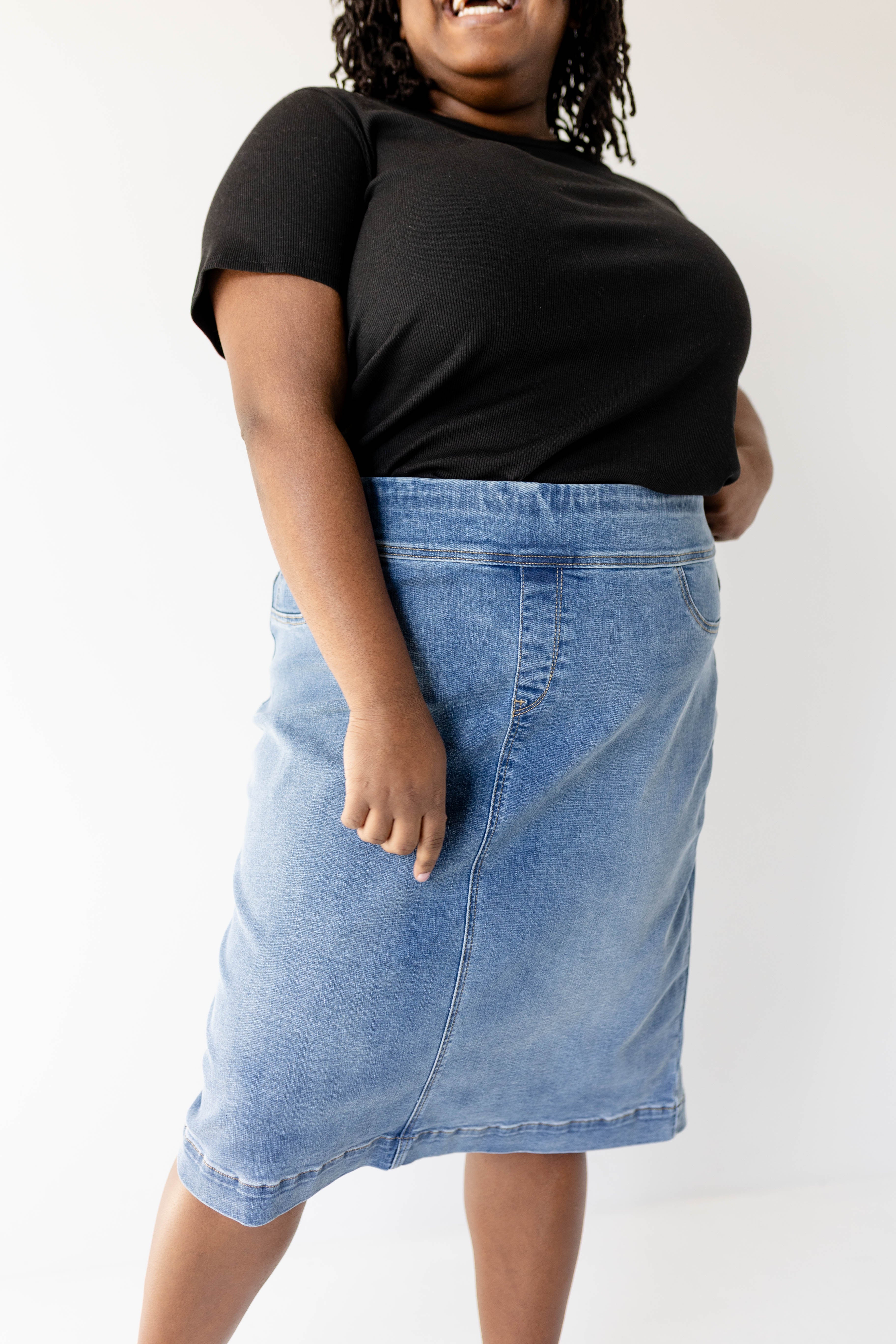 Sara Stretch Denim Skirt in Medium Wash - Image 16