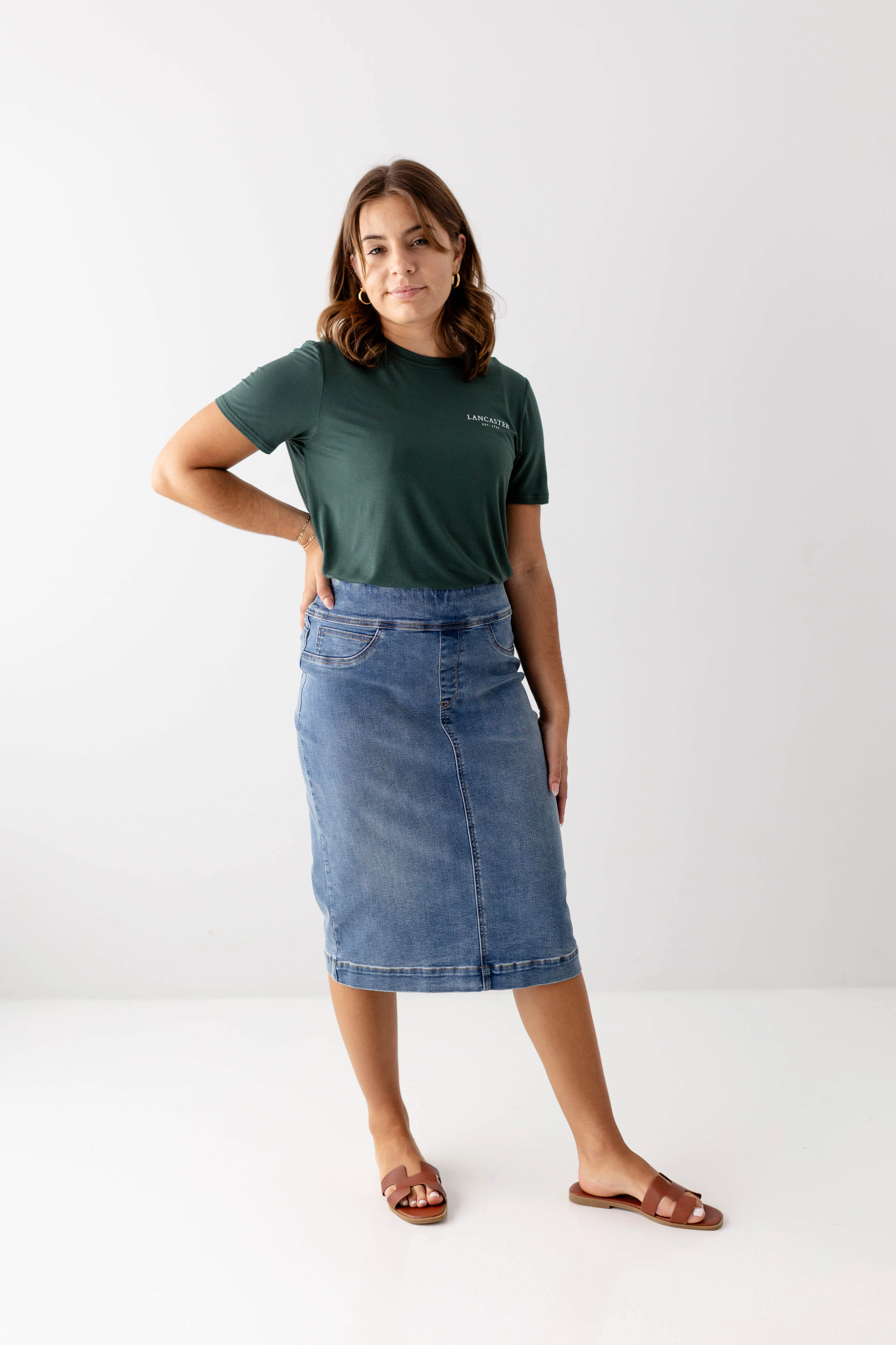 Sara Stretch Denim Skirt in Medium Wash - Image 18
