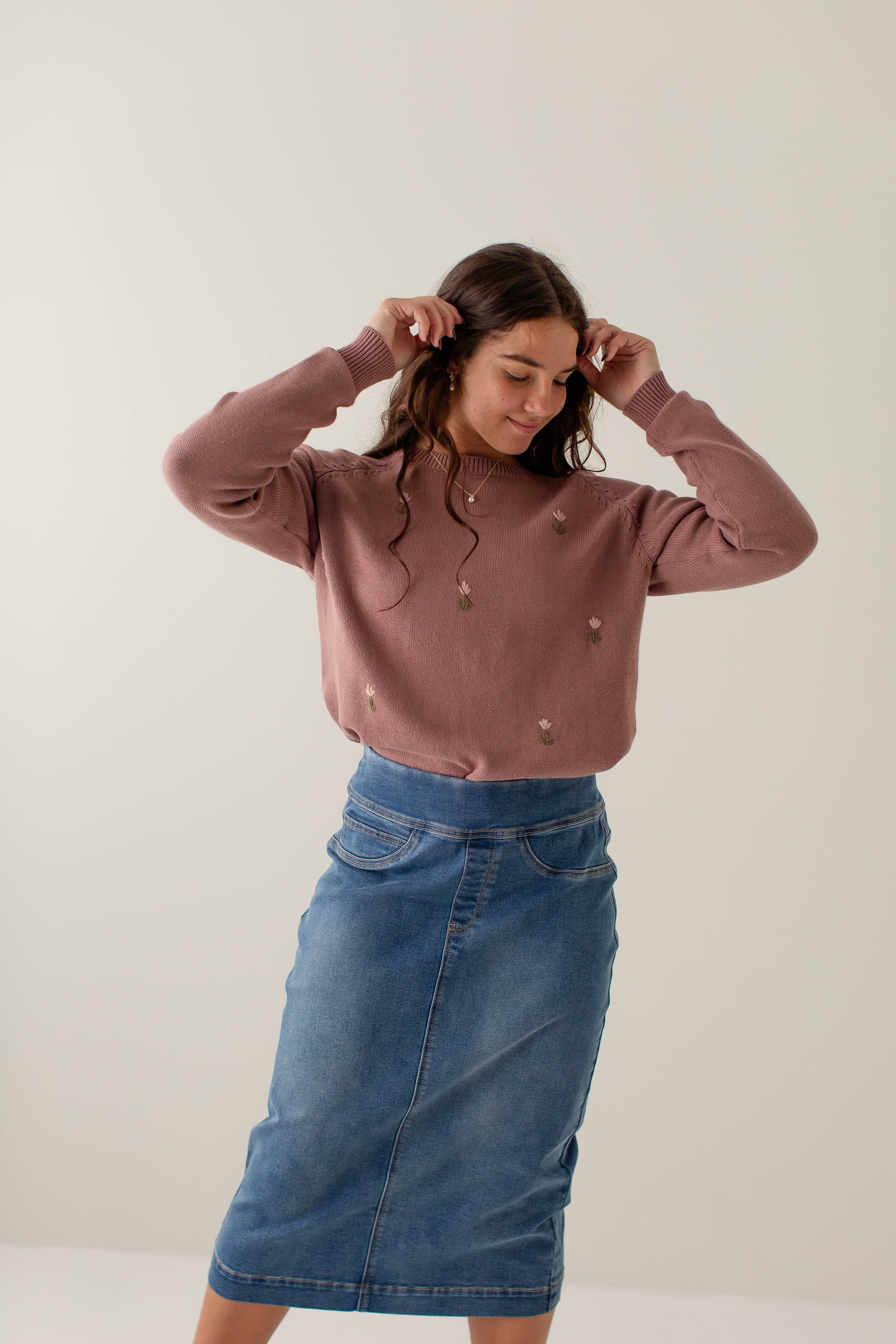 Sara Stretch Denim Skirt in Medium Wash - Image 3