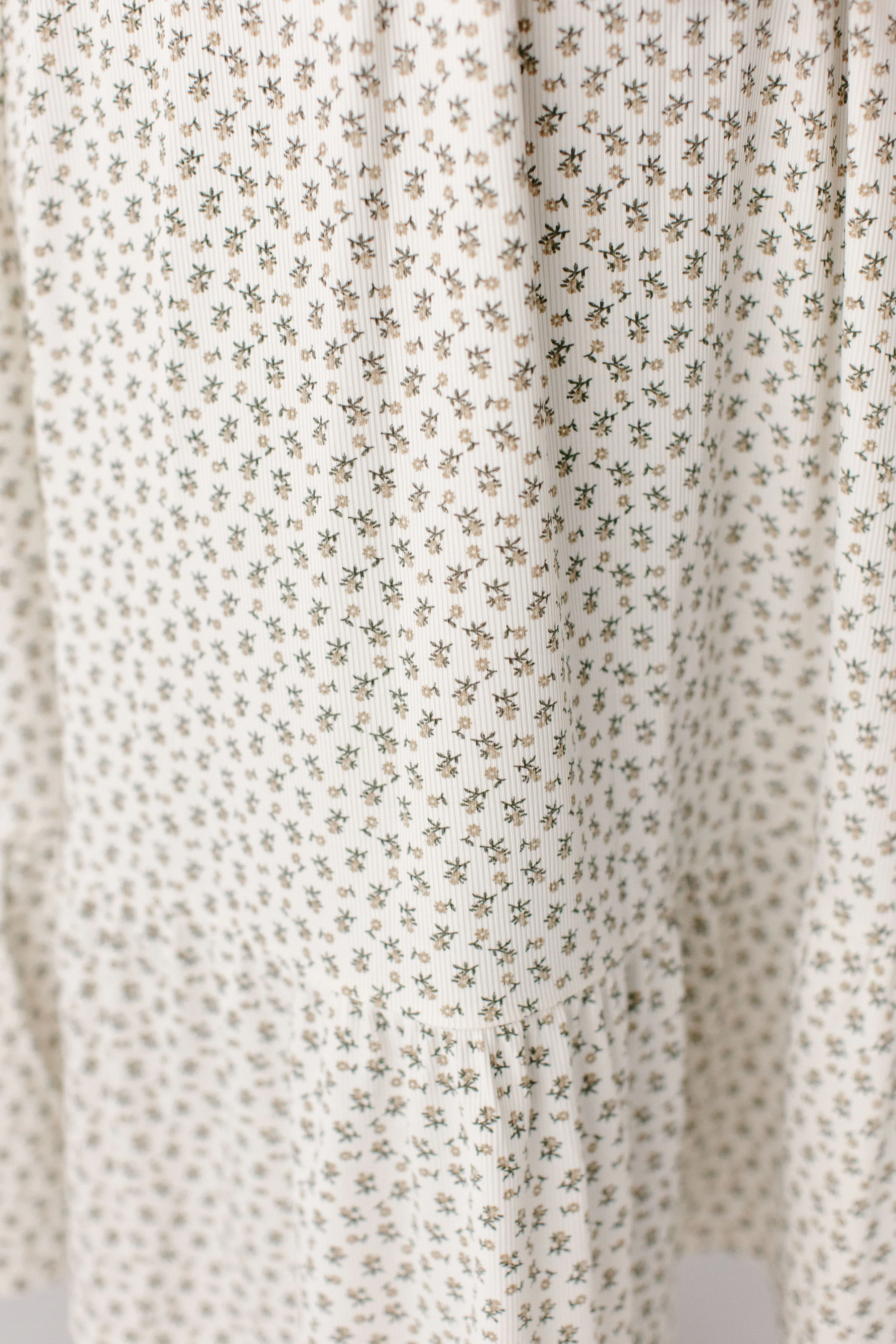 Shiloh Ditsy Floral Ribbed Midi Dress - Image 11