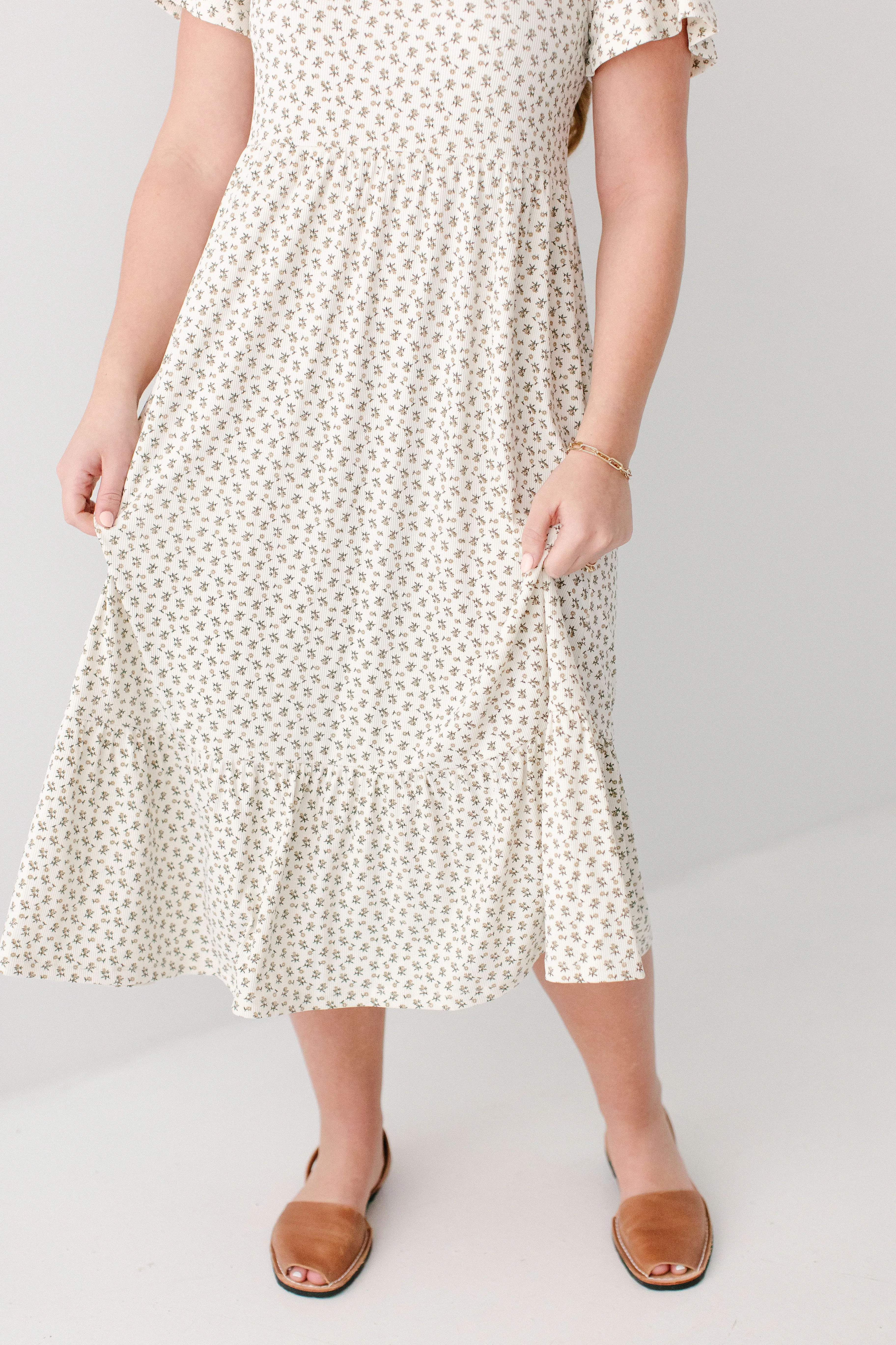 Shiloh Ditsy Floral Ribbed Midi Dress - Image 4