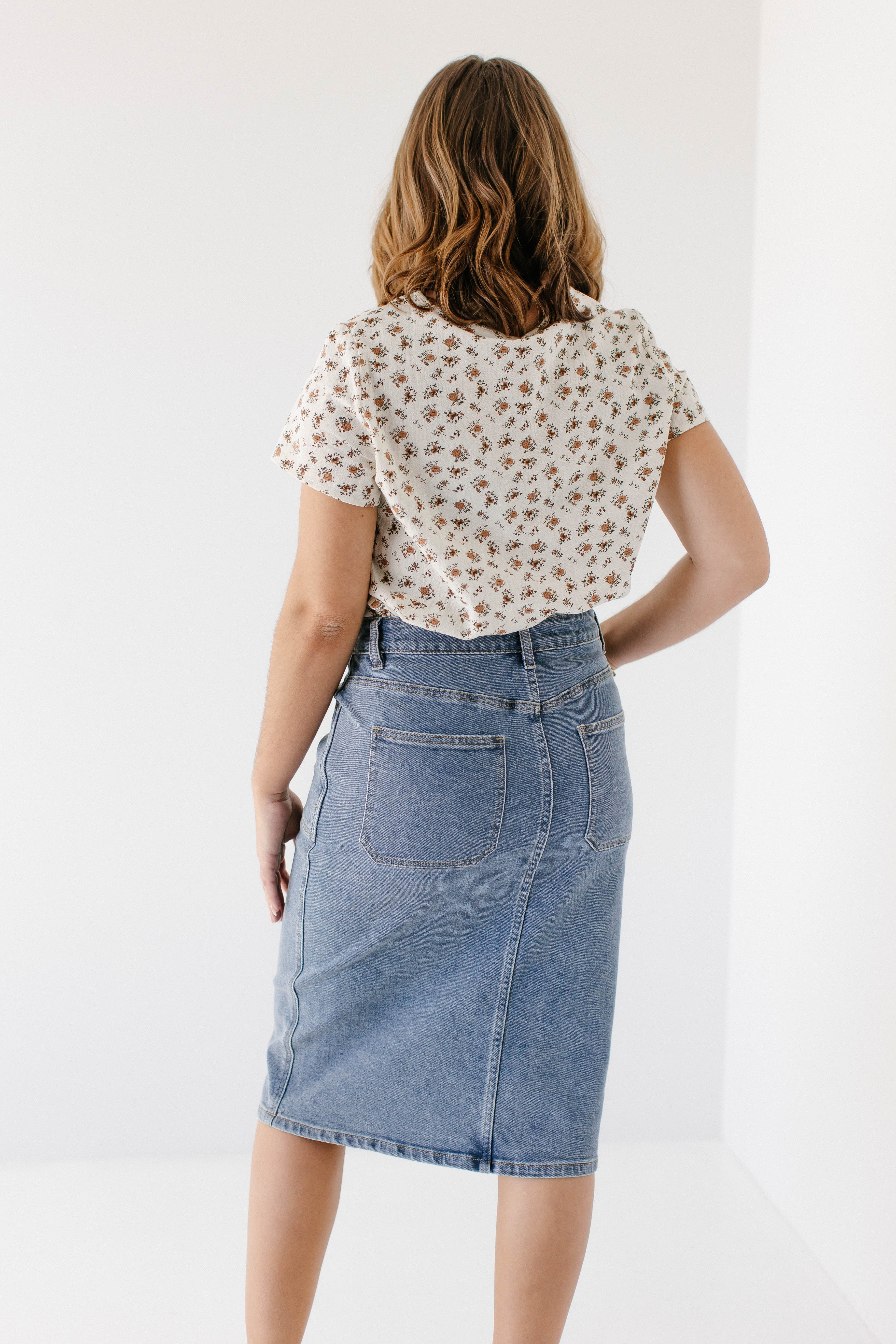 Sonya Patch Pocket Stretch Denim Skirt - Image 11