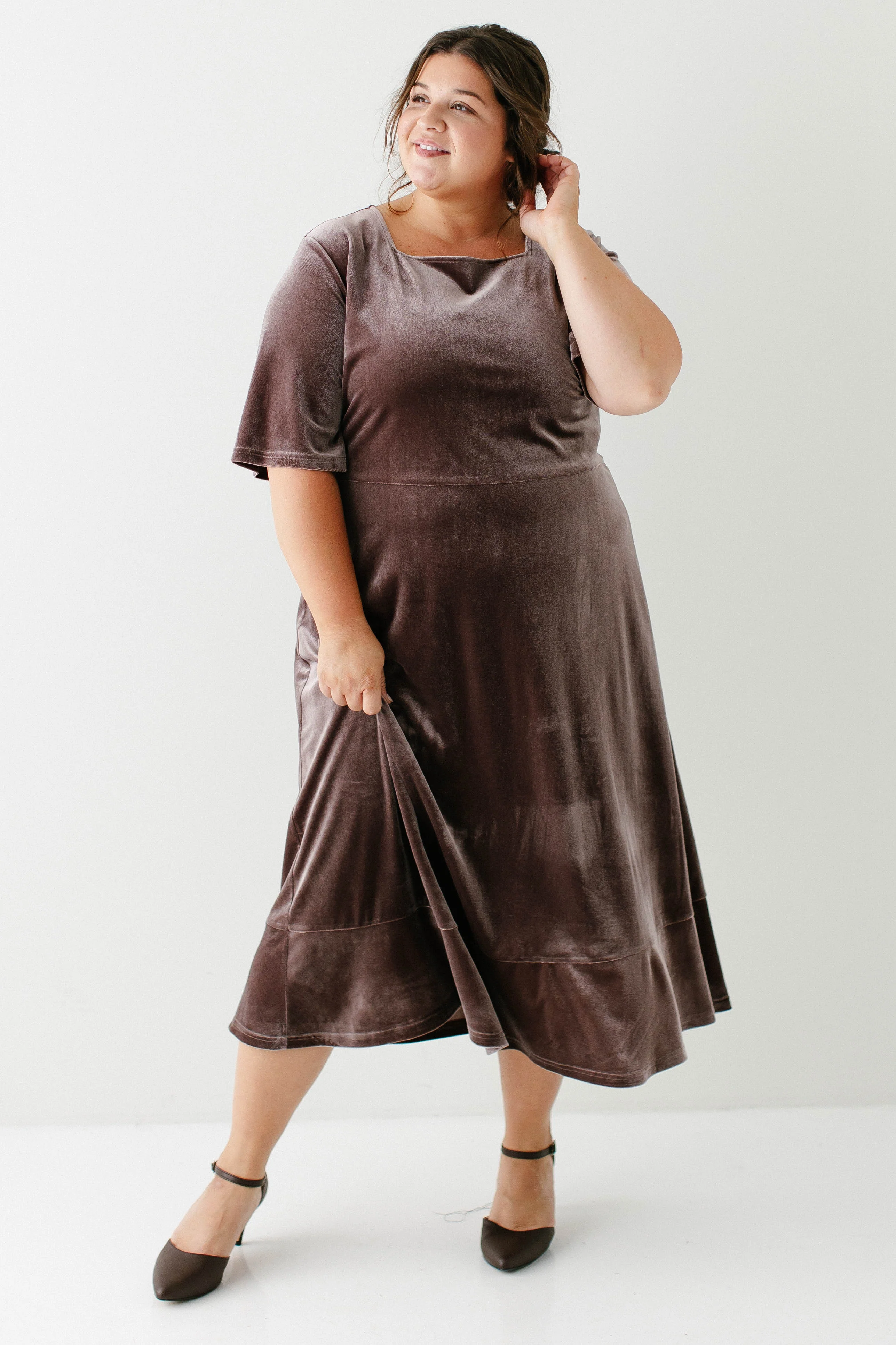Sophia Square Neck Velvet Midi Dress FINAL SALE - Image 7