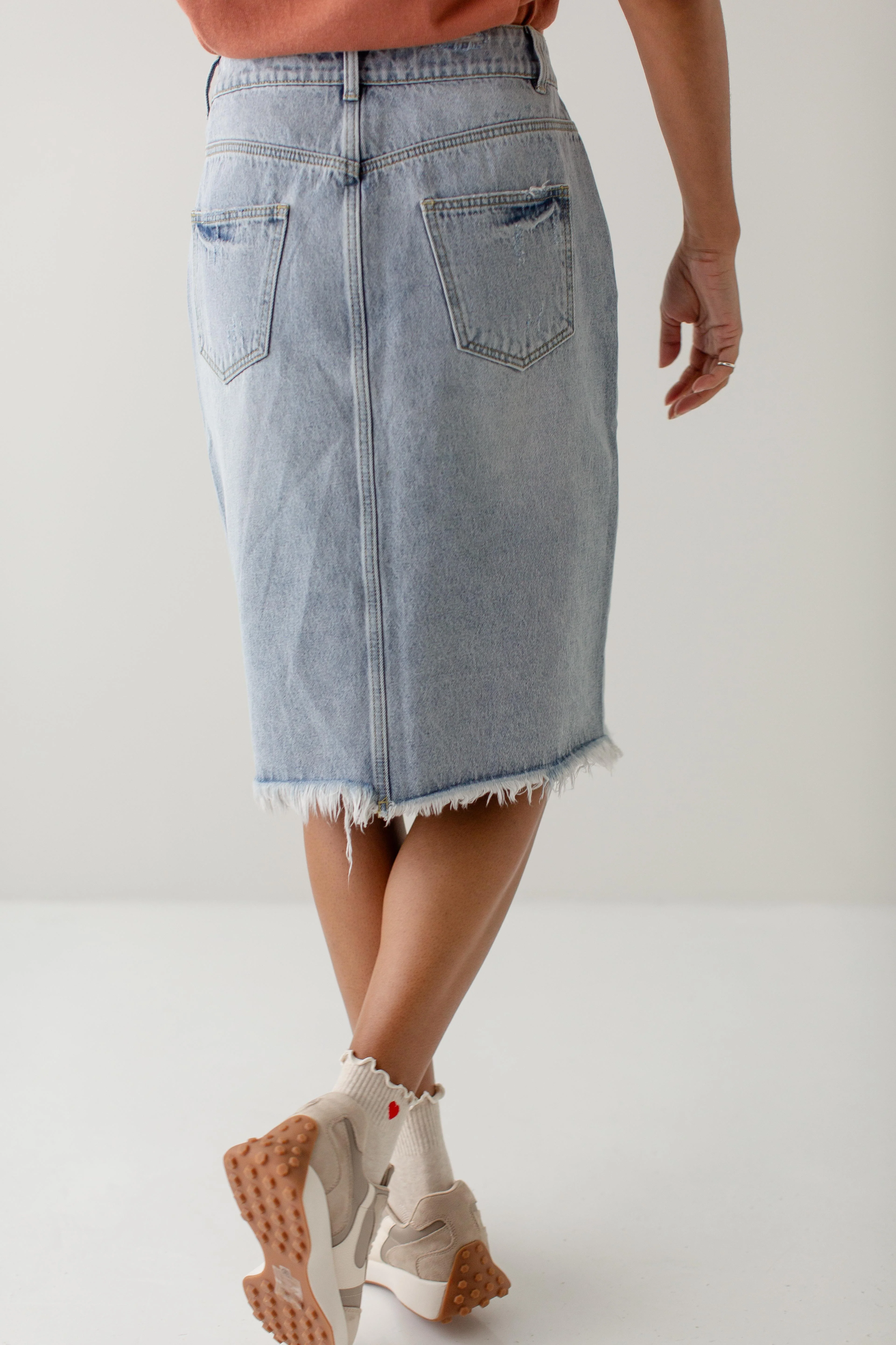 Sydney Distressed Raw Hem Denim Skirt - Image 10
