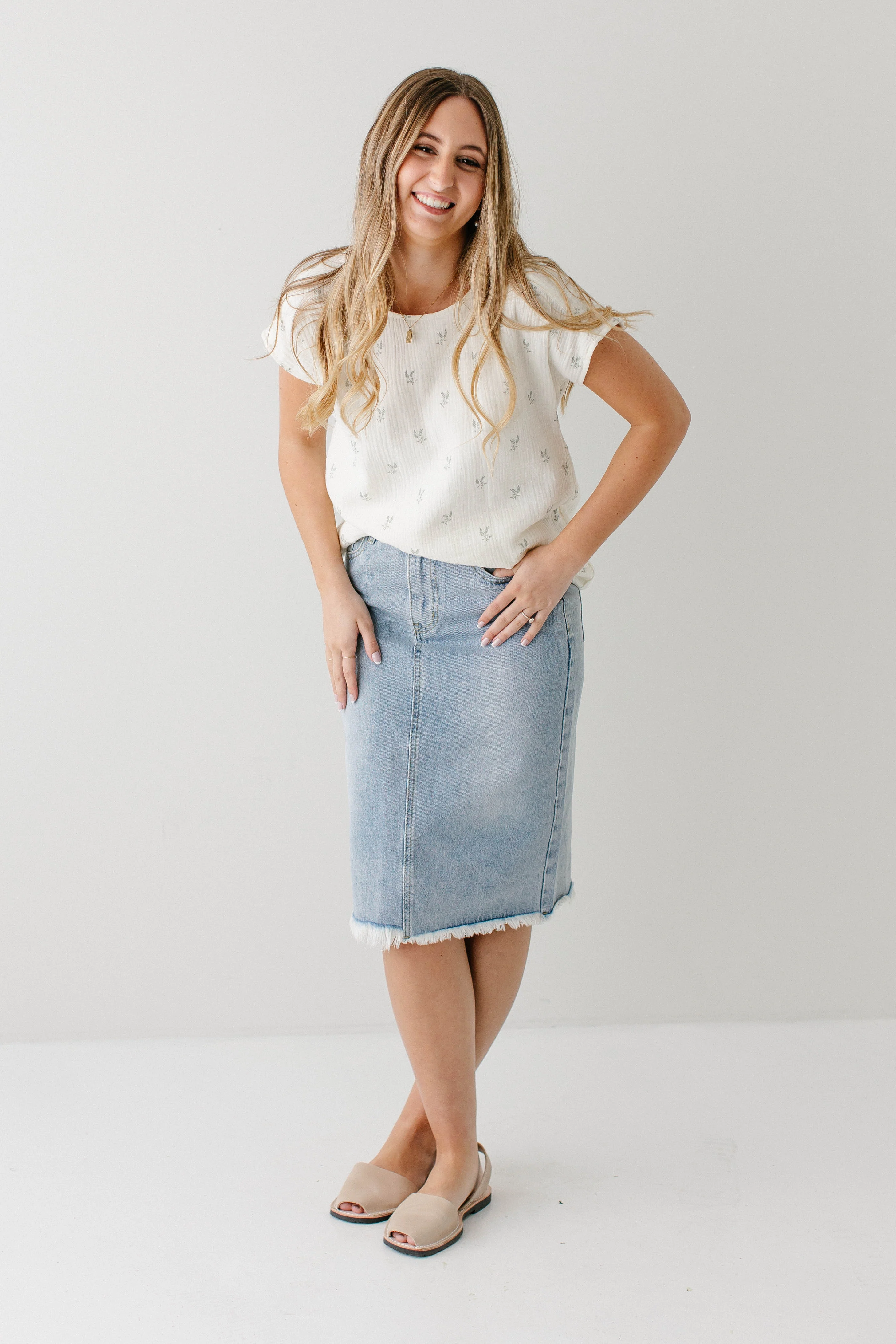 Sydney Distressed Raw Hem Denim Skirt - Image 3