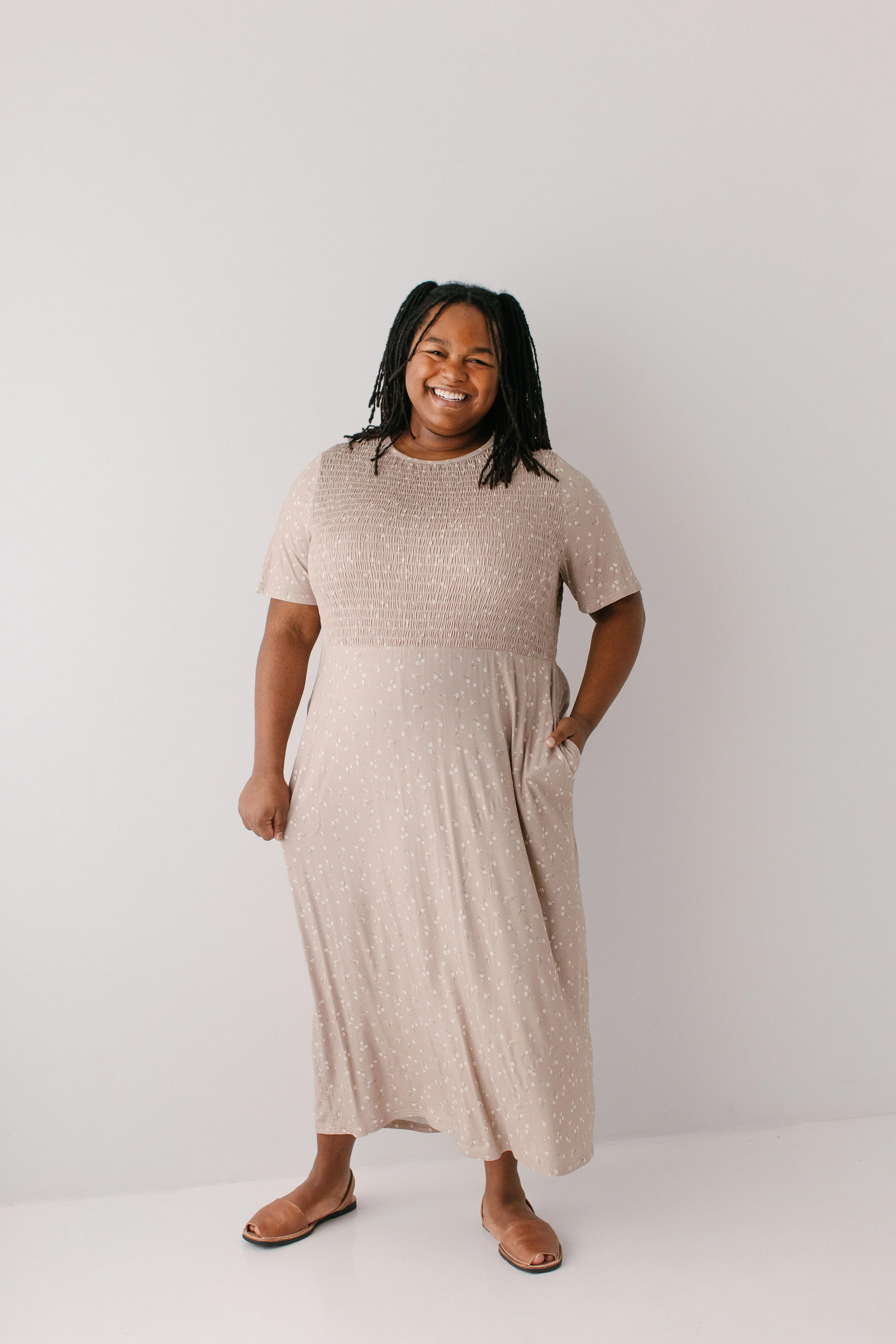 Vita Ditsy Floral Smocked Bodice Midi Dress - Image 2