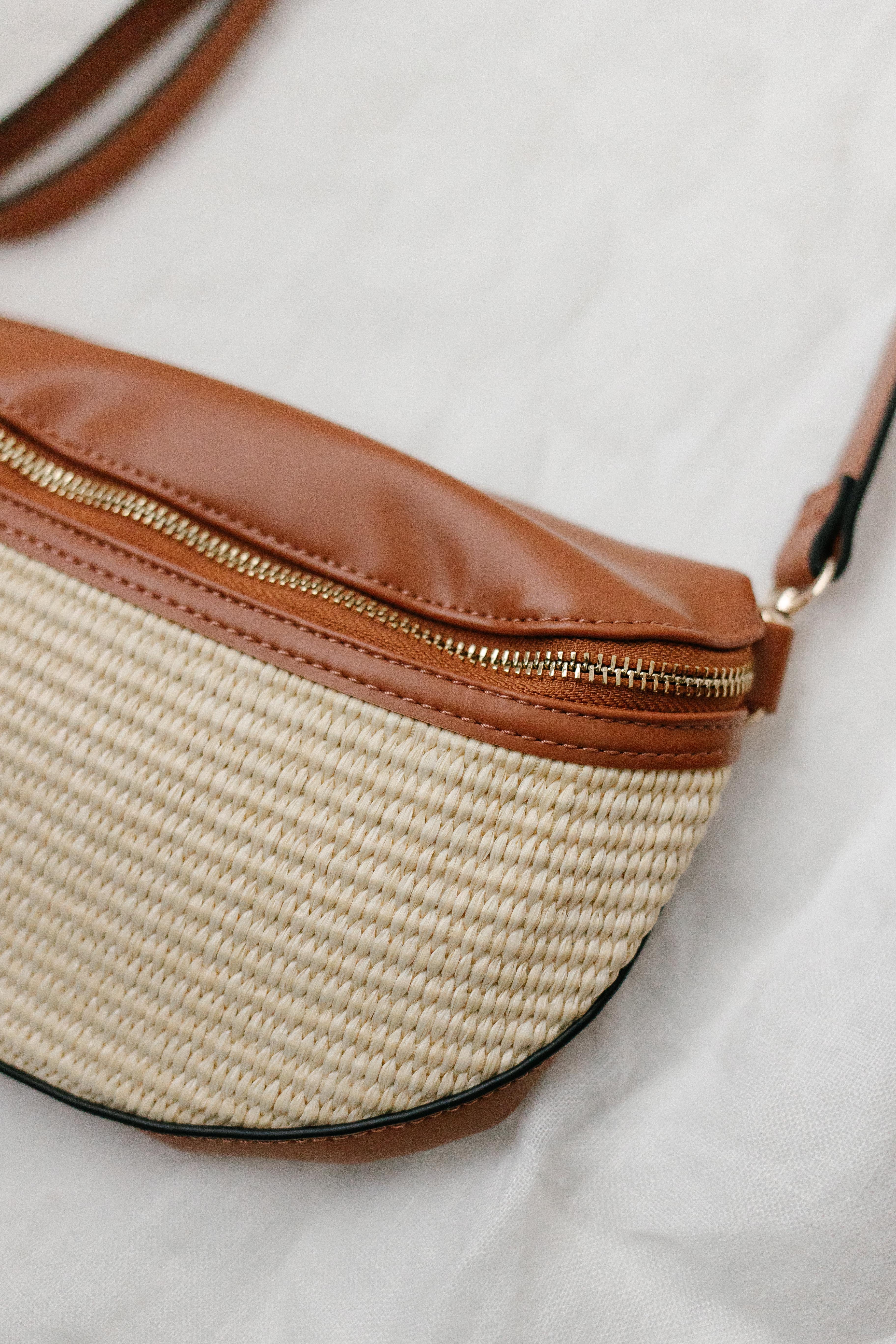 Woven Crossbody Belt Bag - Image 3